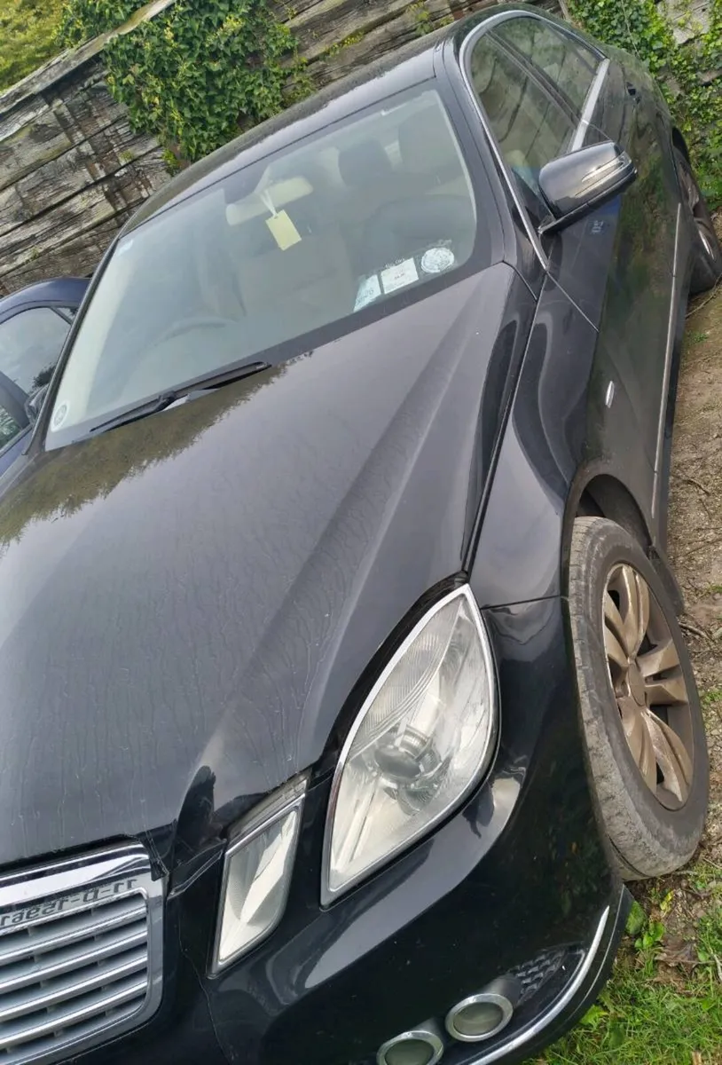 Mercedes E250 Breaking - Image 2