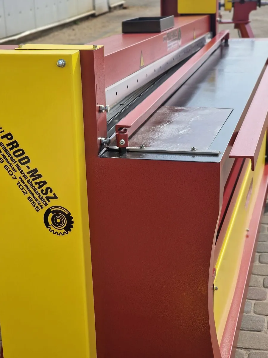 2m hydraulic sheet metal guillotine GLTH-2050/1.2 - Image 3