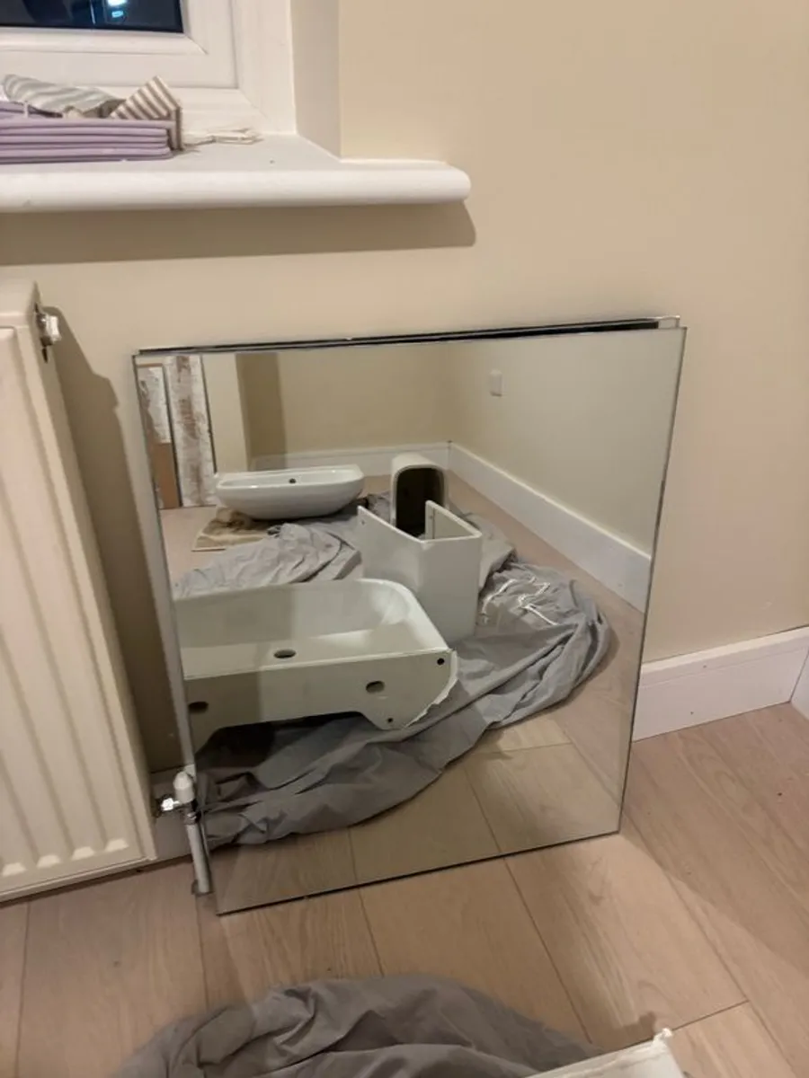 bathroom sinks, mirrors, lights - Image 3