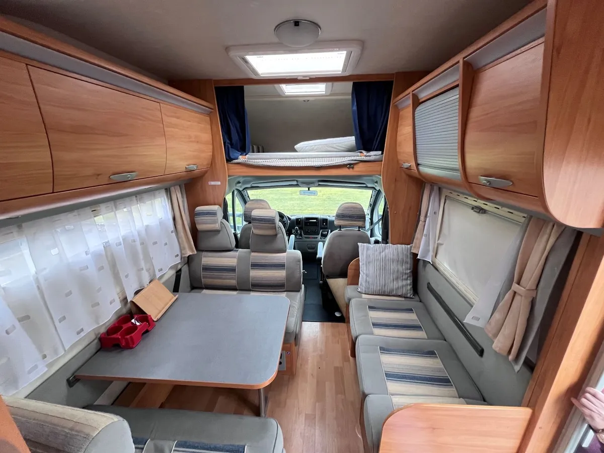 Campervan - 7 Berth - Image 4