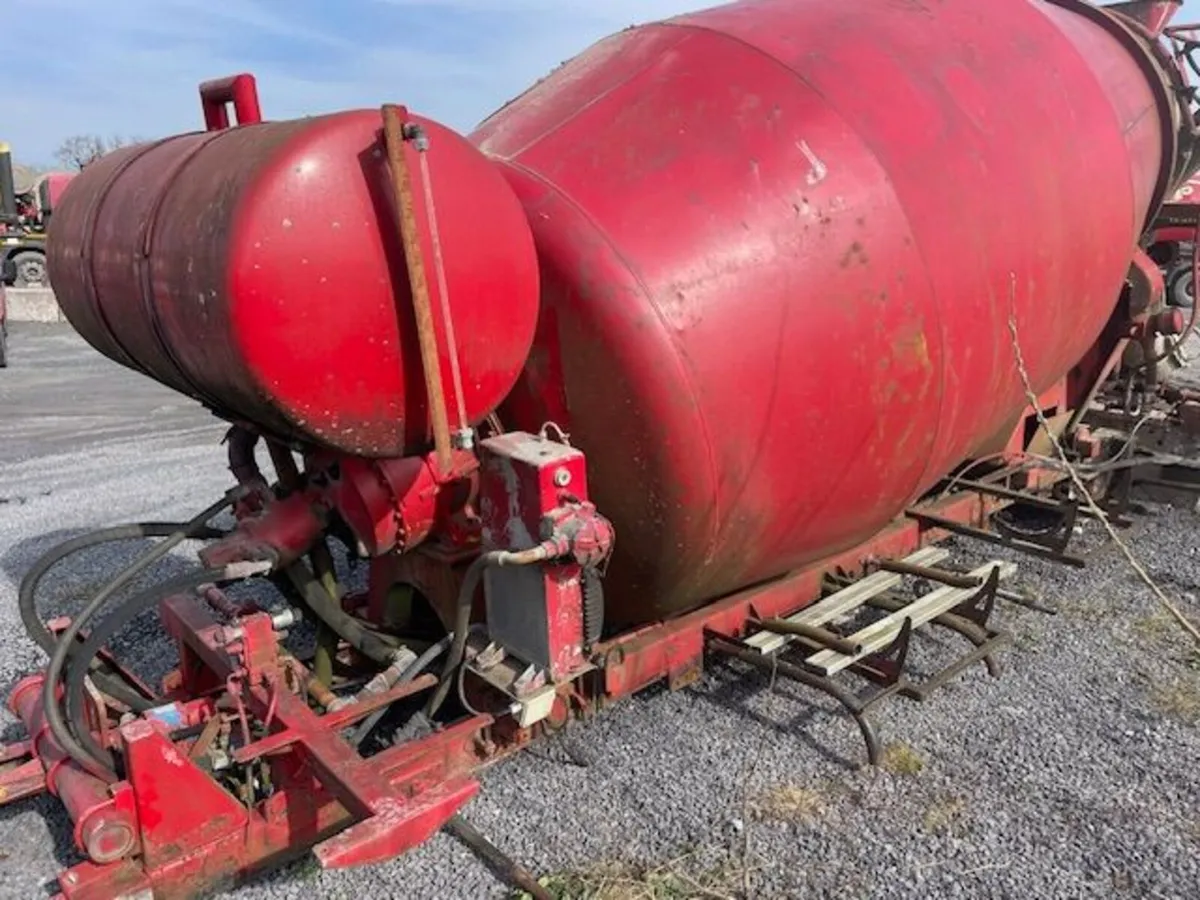 Concrete Truck Mixer / Tipper Body - Image 1