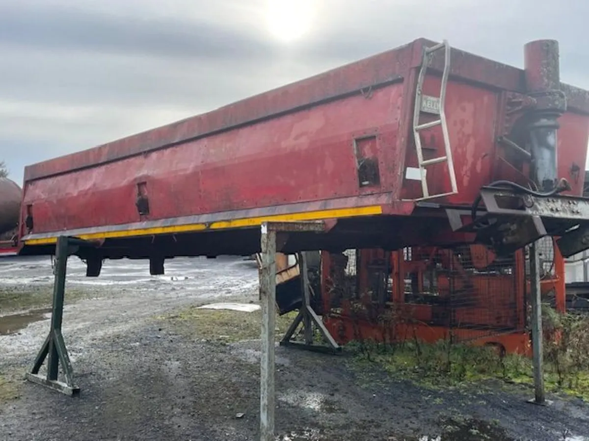 Concrete Truck Mixer / Tipper Body - Image 2