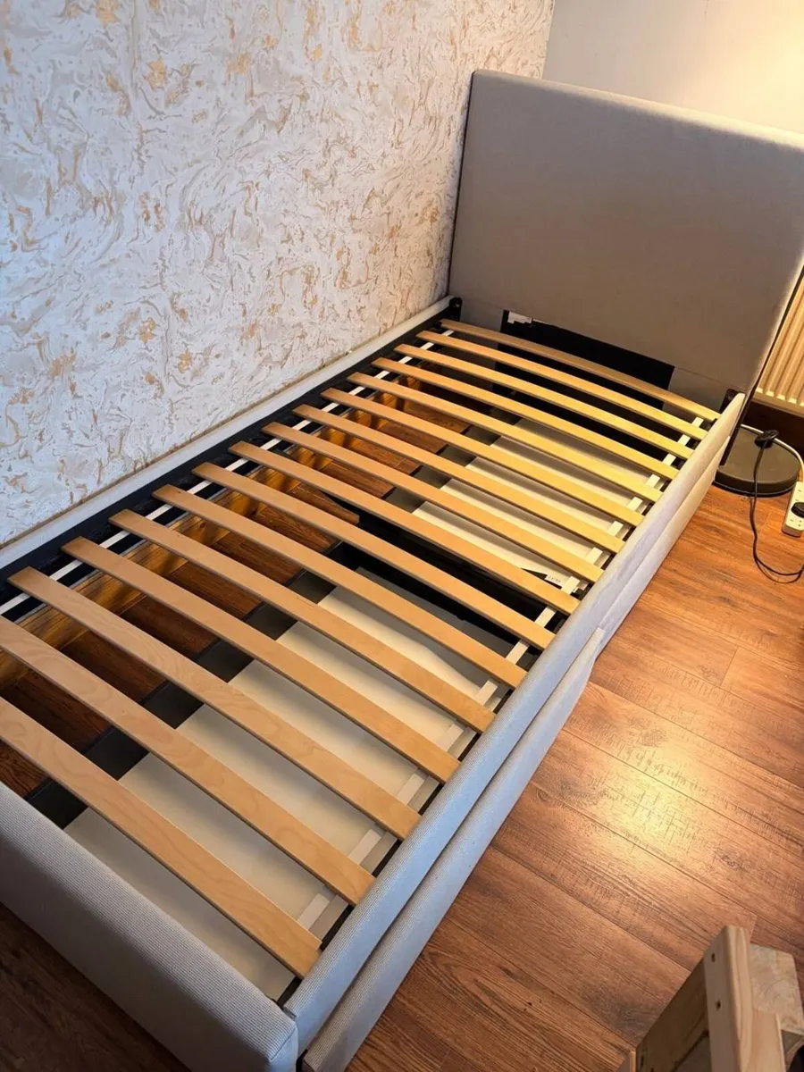 Single bed with 2 drawers - metal frame - Image 1