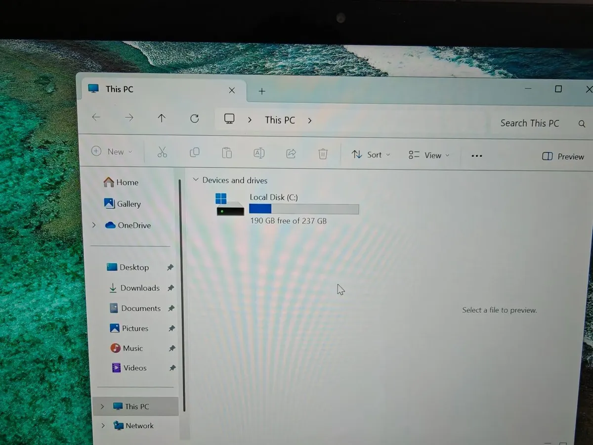 Lenovo ThinkPad X390 Yoga Touchscreen Laptop - Image 3