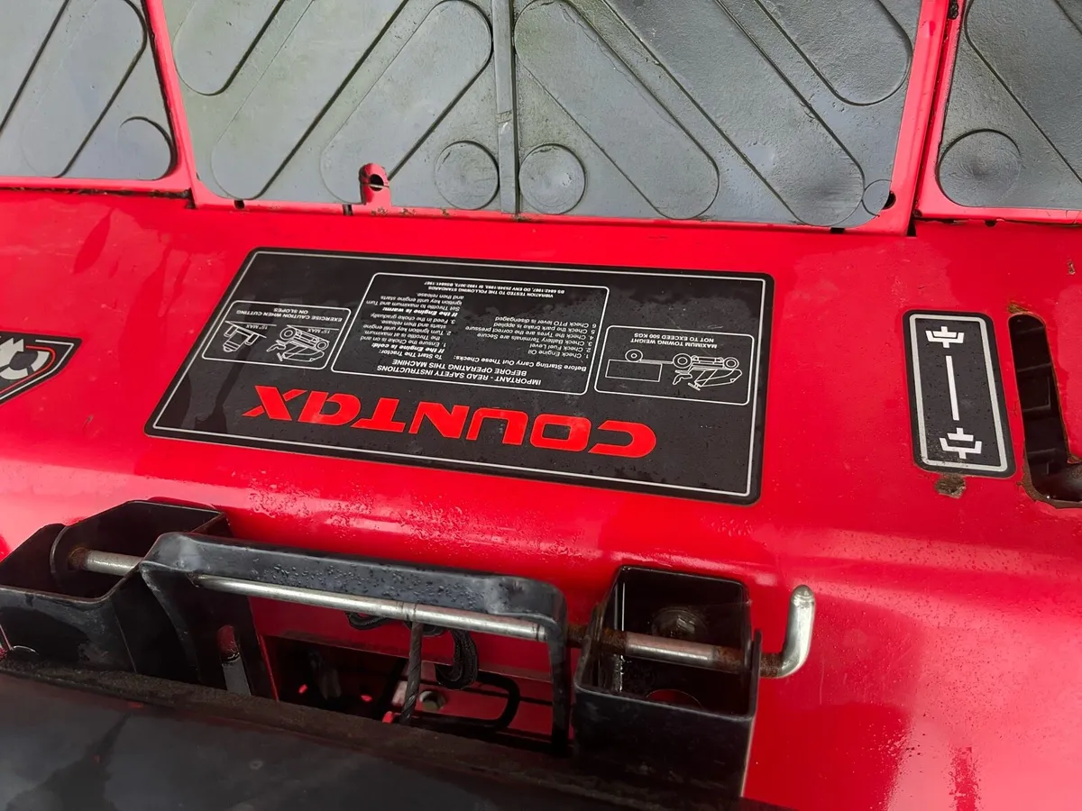 Countax hydrostatic v twin - Image 2