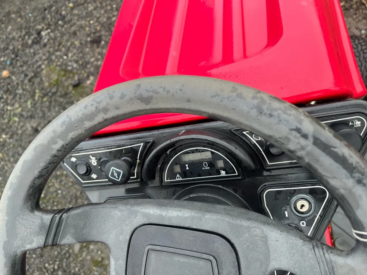 Countax hydrostatic v twin - Image 3