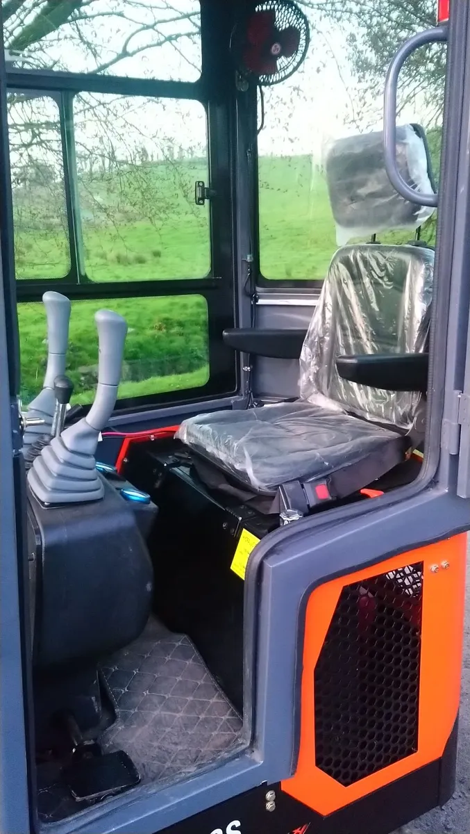 NUOMAN EPS 12-S MINI DIGGER - Image 2