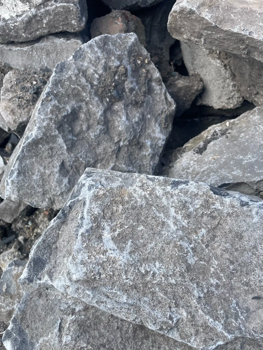 Building stone - Image 1