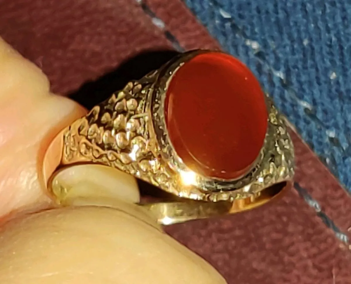 GLITTERY CARNELIAN, 9CT PURE Gold New Singnet Ring - Image 1