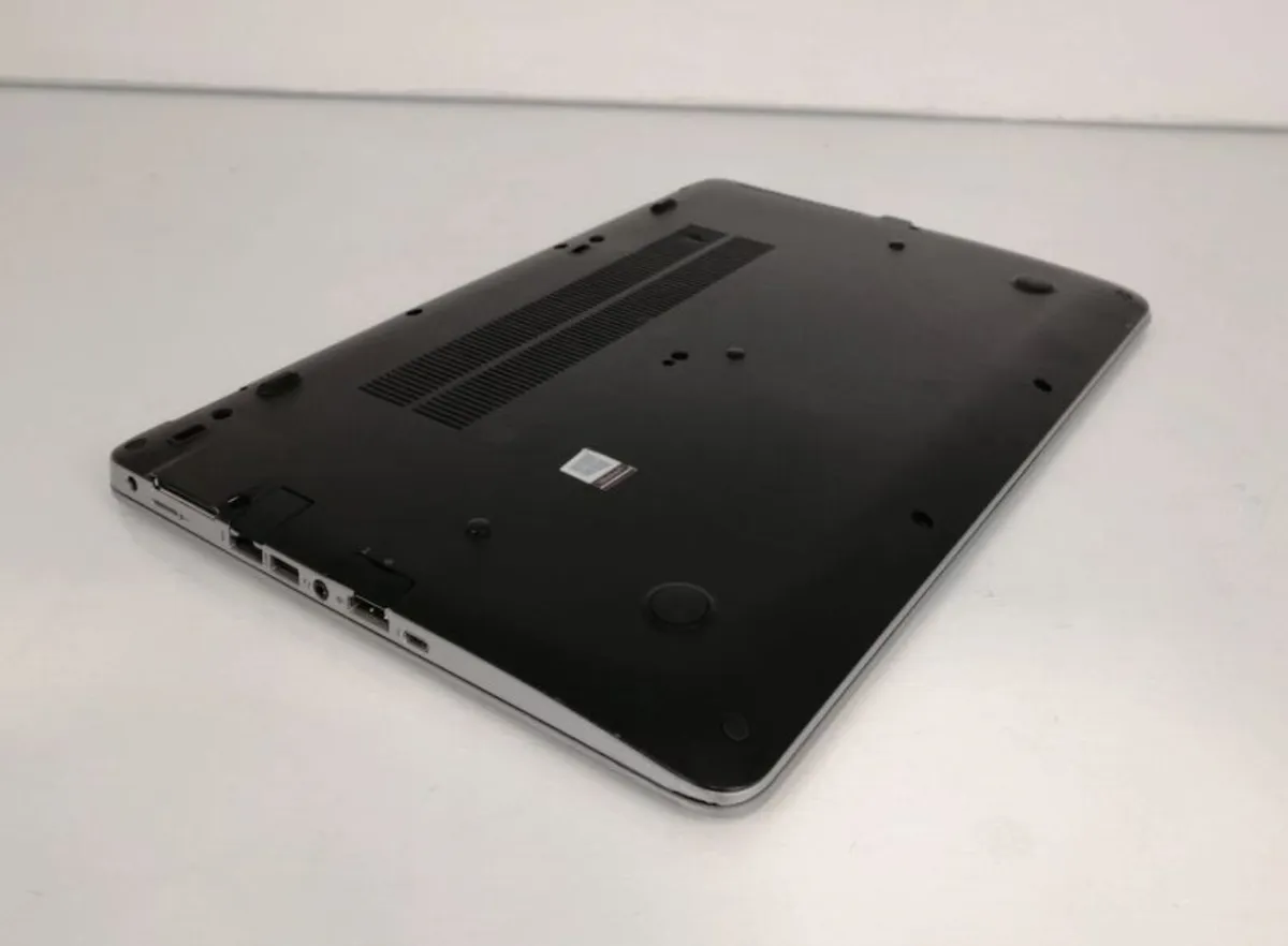 HP Eltiebook 850 G4 15.6" i7 8GB 256GB NVIDIA 2GB - Image 2