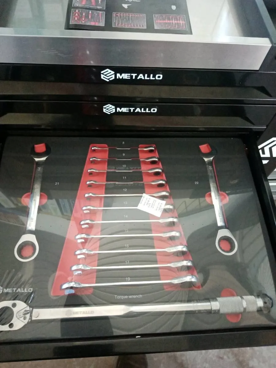 Tool cabinet with tool set - Image 4