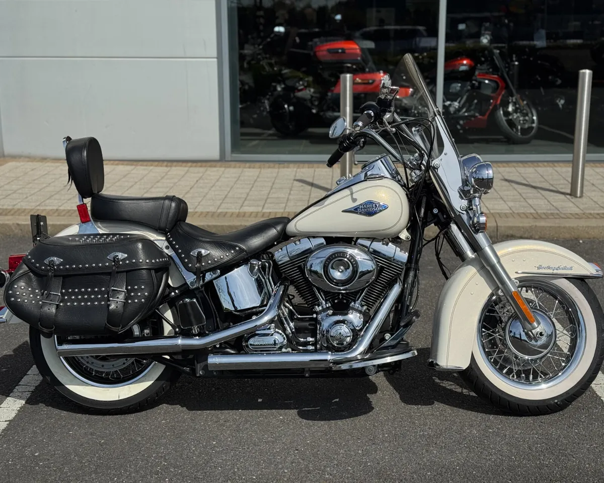 HARLEY-DAVIDSON HERITAGE SOFTAIL CLASSIC - Image 1