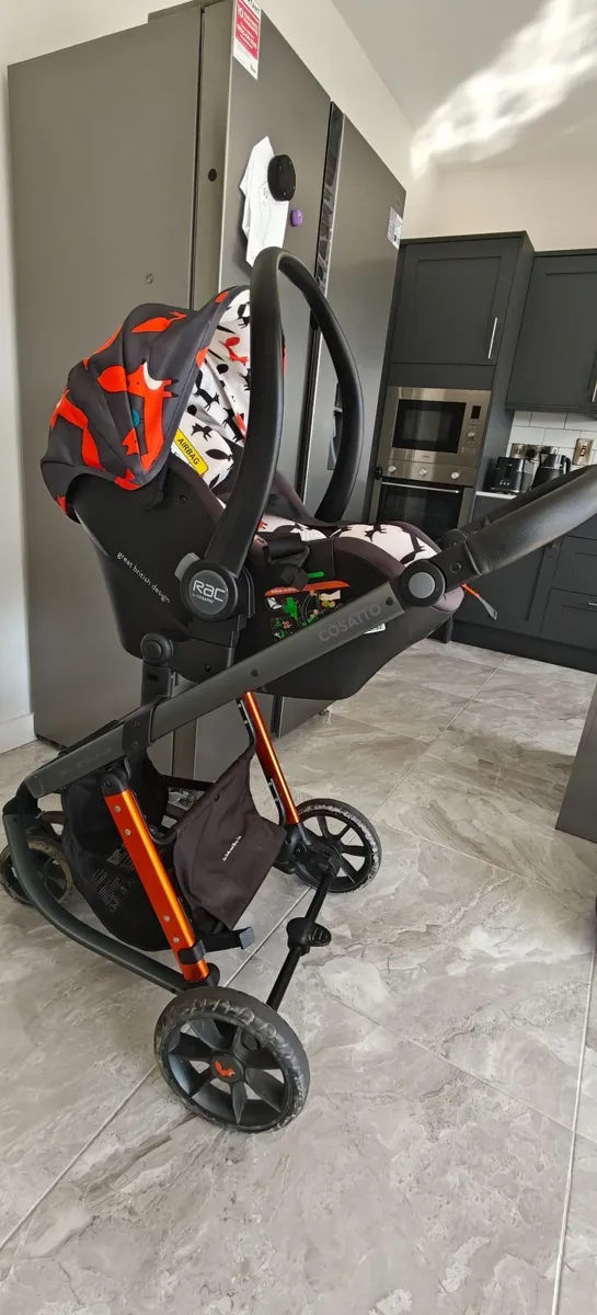 Cosatto Giggle 3 in 1 Travel system - Image 1