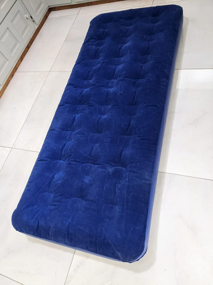 Air Bed - Image 1