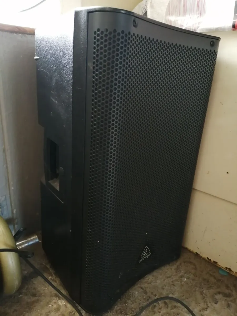 Powered speaker Behringer DR112DSP - Image 1