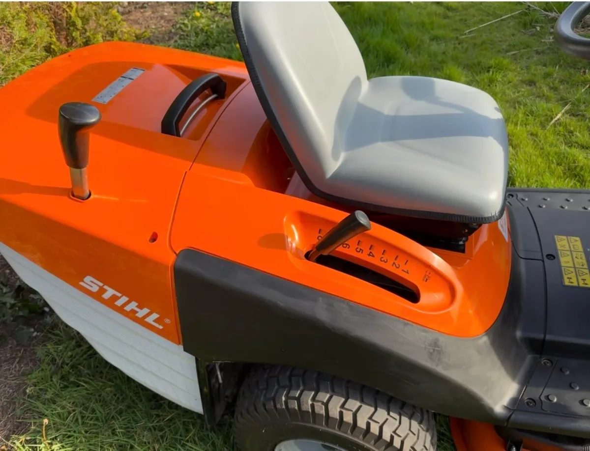 STIHL RIDE ON MOWER AS New - Image 3