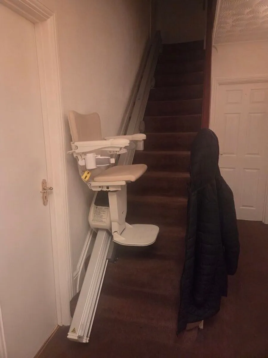 Stairlift - Handicare 1100 - Image 2