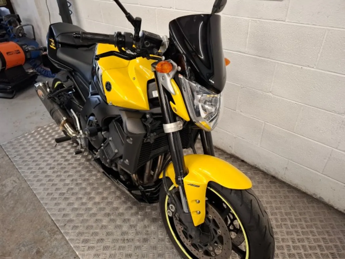 Yamaha FZ1 1000cc  2009 - Image 2