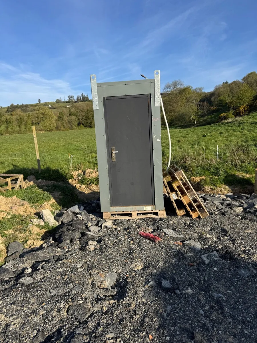 Site toilet - Image 1