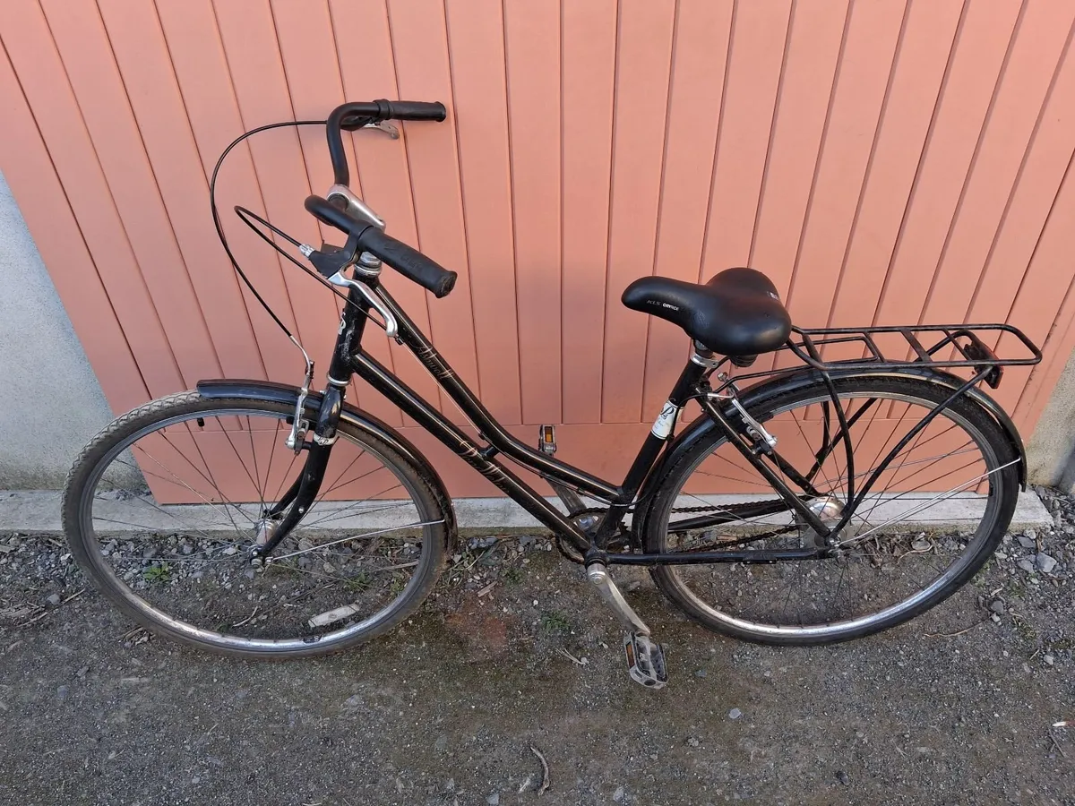 Pendleton Ladies Bike - Image 3