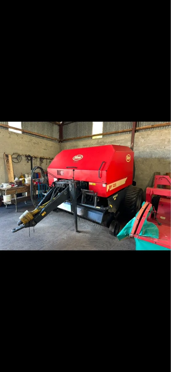 Vicon RF135 round baler - Image 4