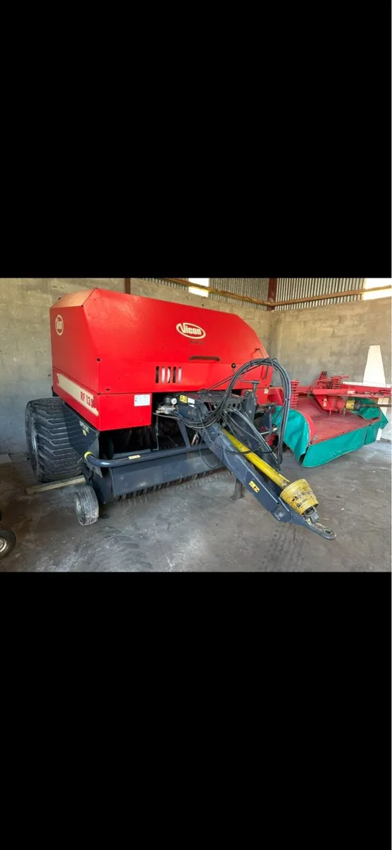 Vicon RF135 round baler - Image 3
