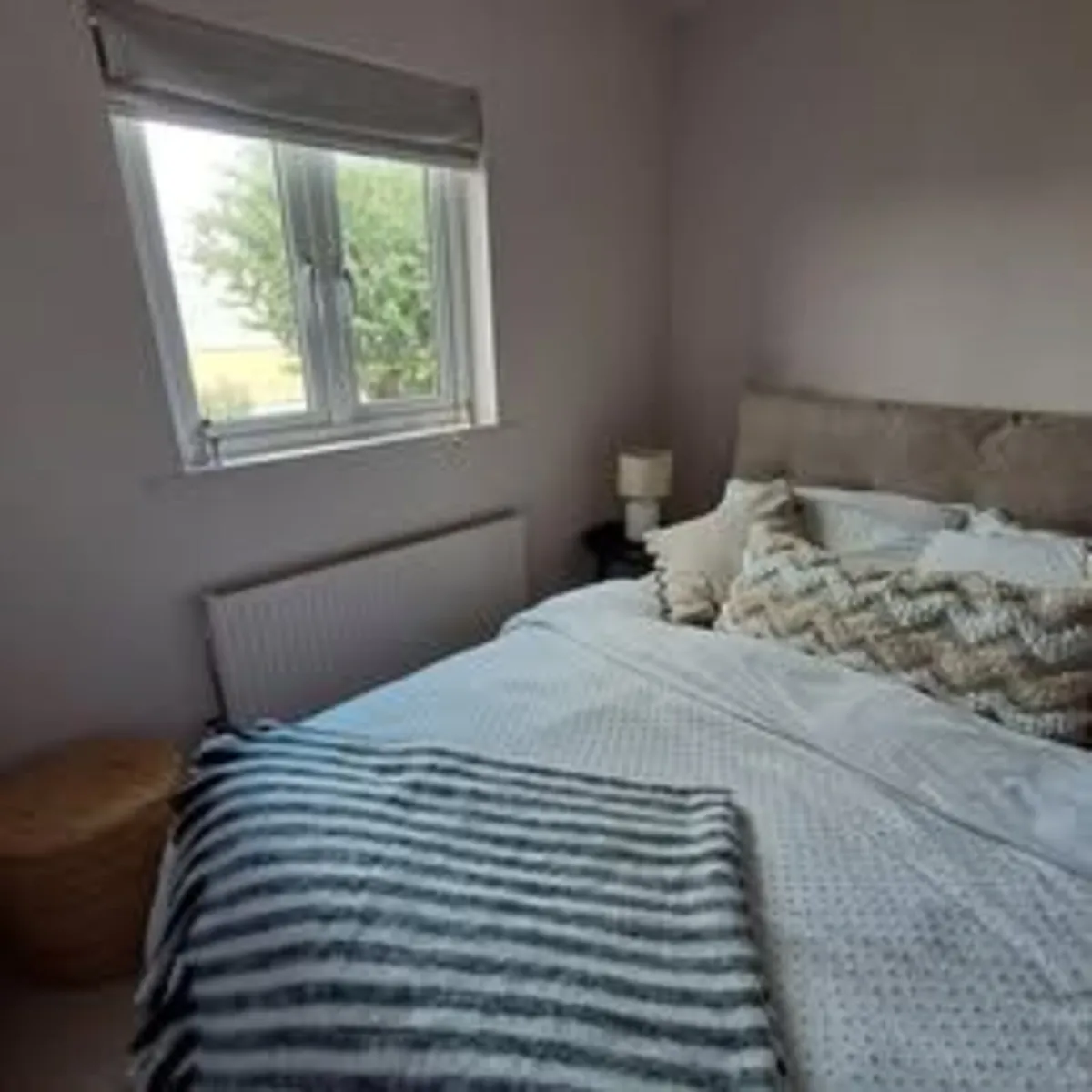 Avery Boucle King size Bed - Image 3