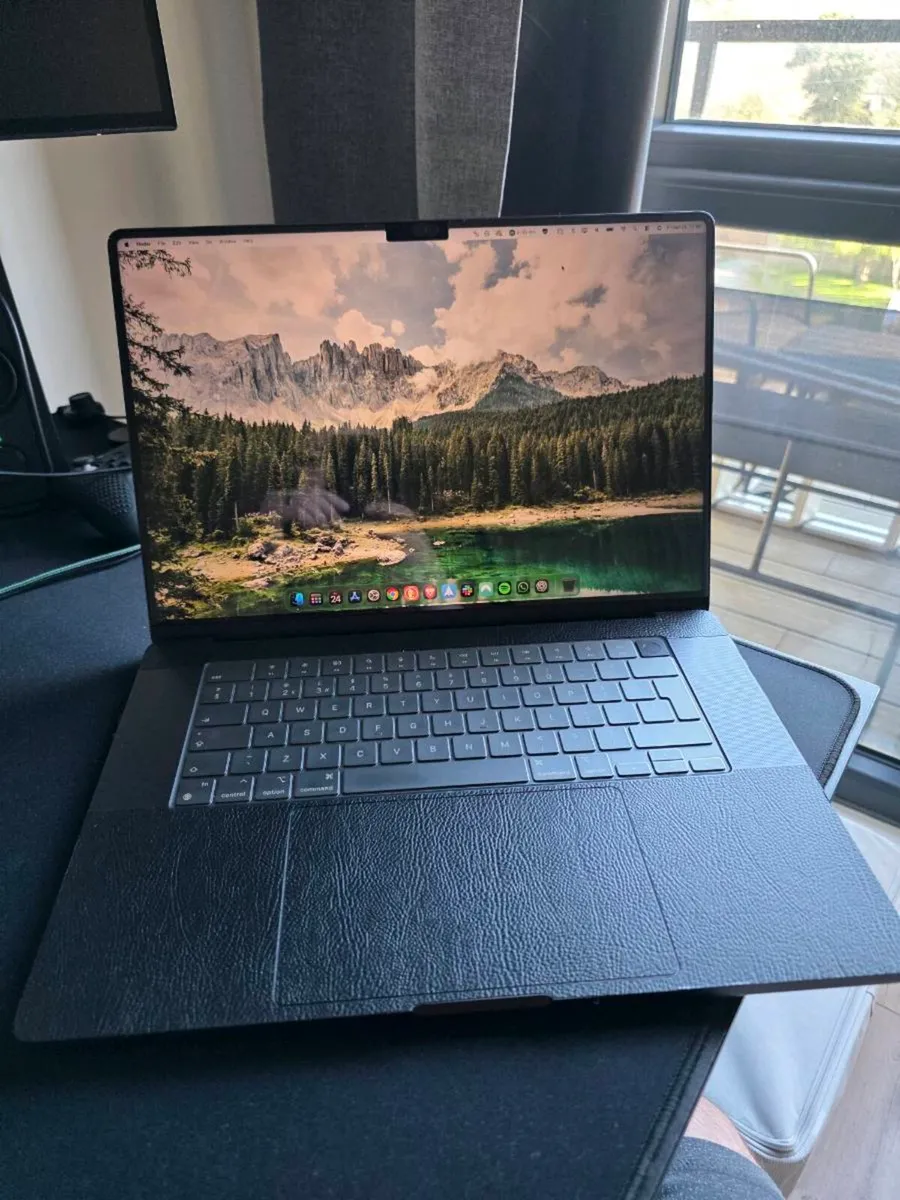 MacBook Pro M4 Pro - Image 2