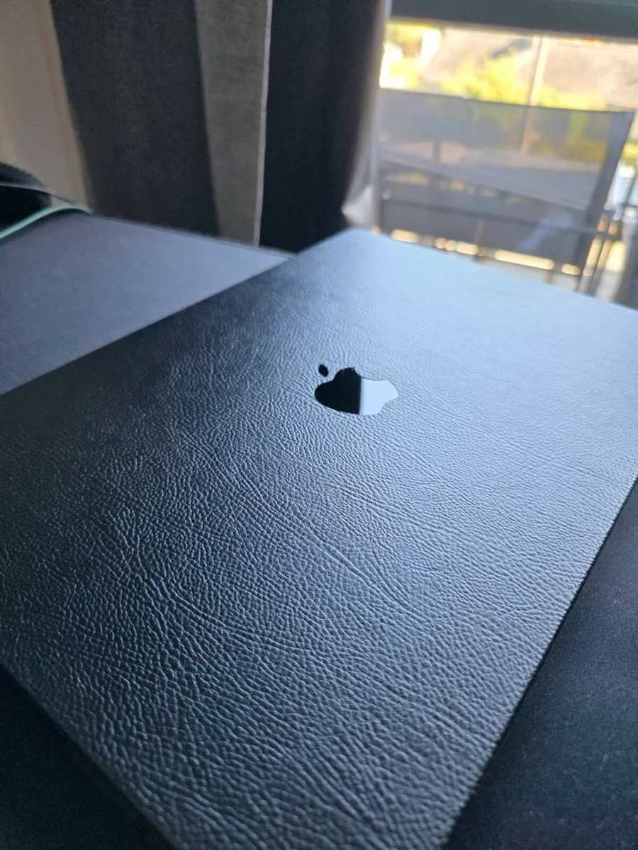 MacBook Pro M4 Pro - Image 1