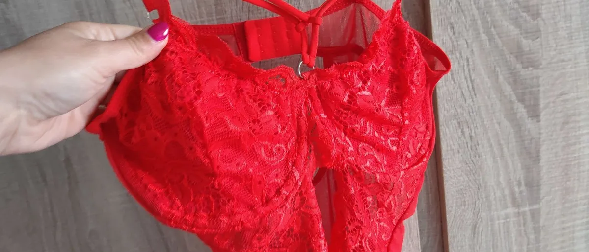 RED non padded lace bodysuit fits s Sm new - Image 4