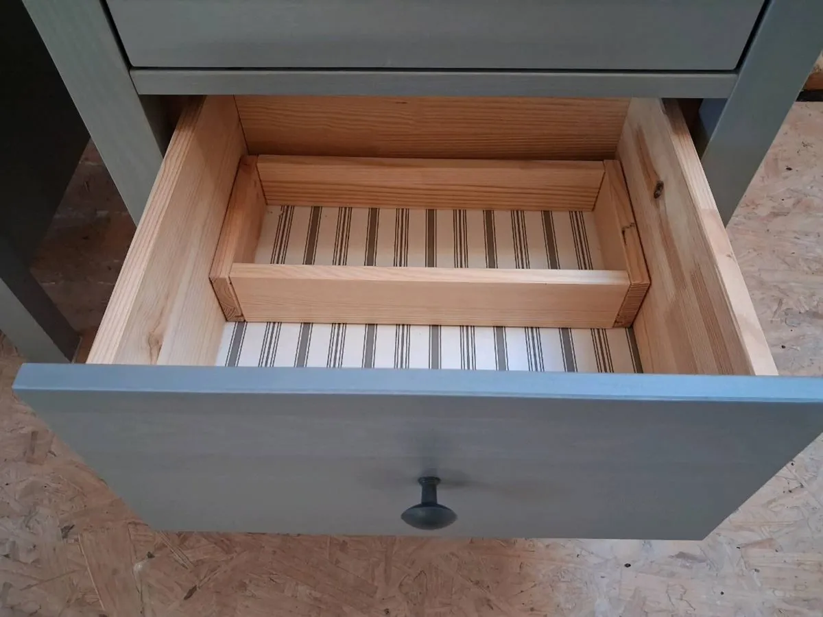 Two IKEA Hemnes drawers - Image 3