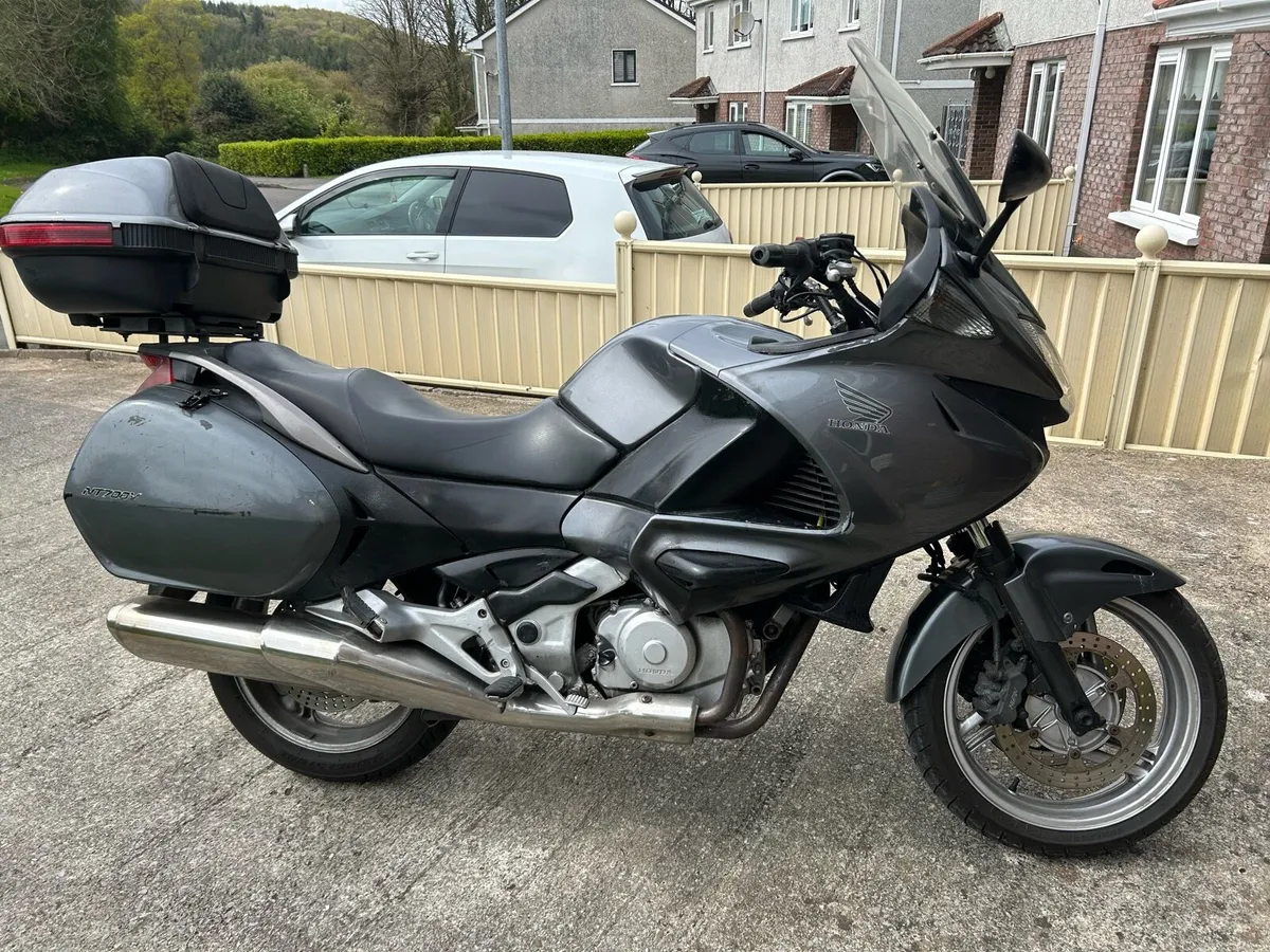 Honda Deauville 700 - Image 1