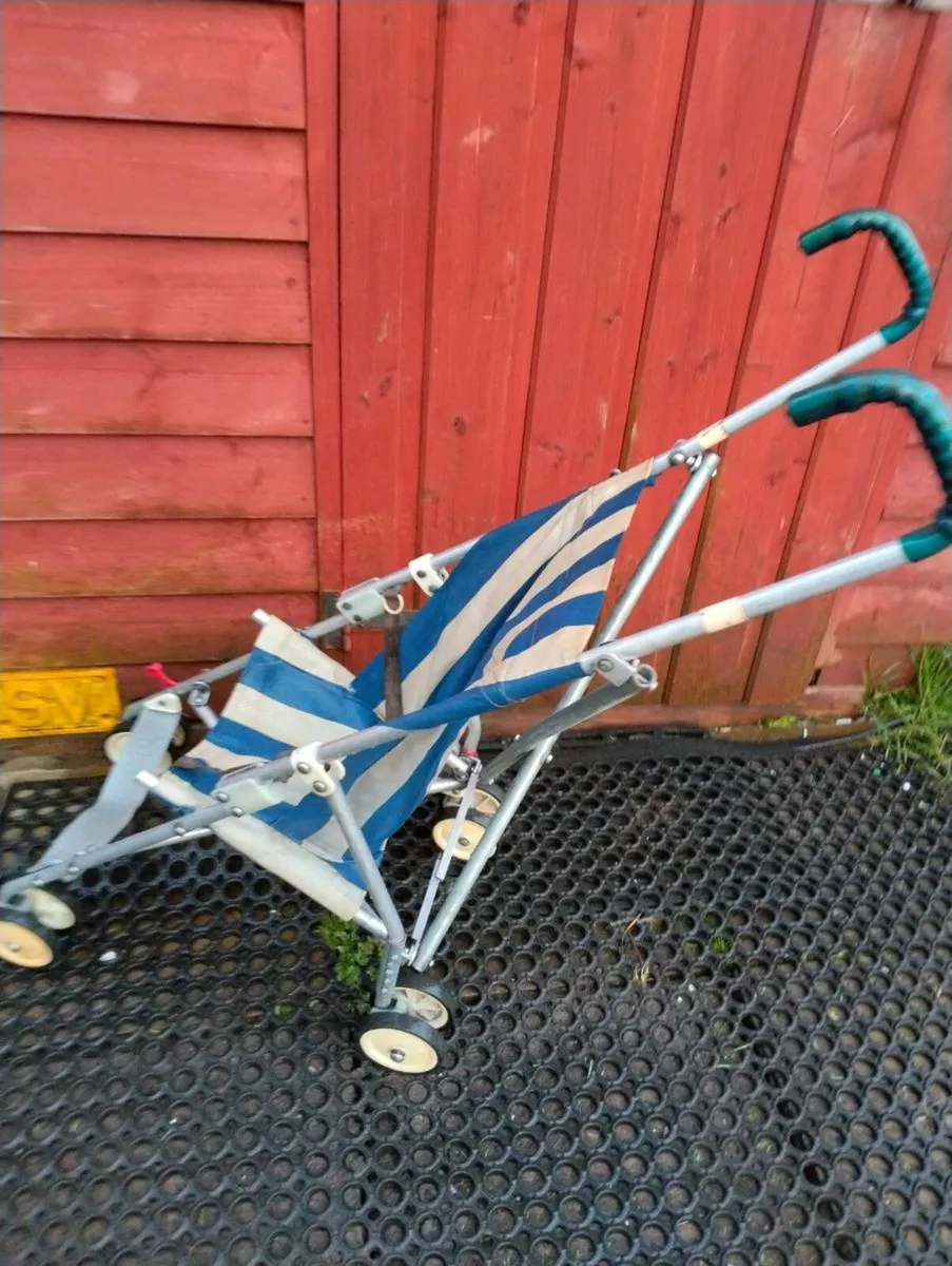 Vintage stroller - Image 2
