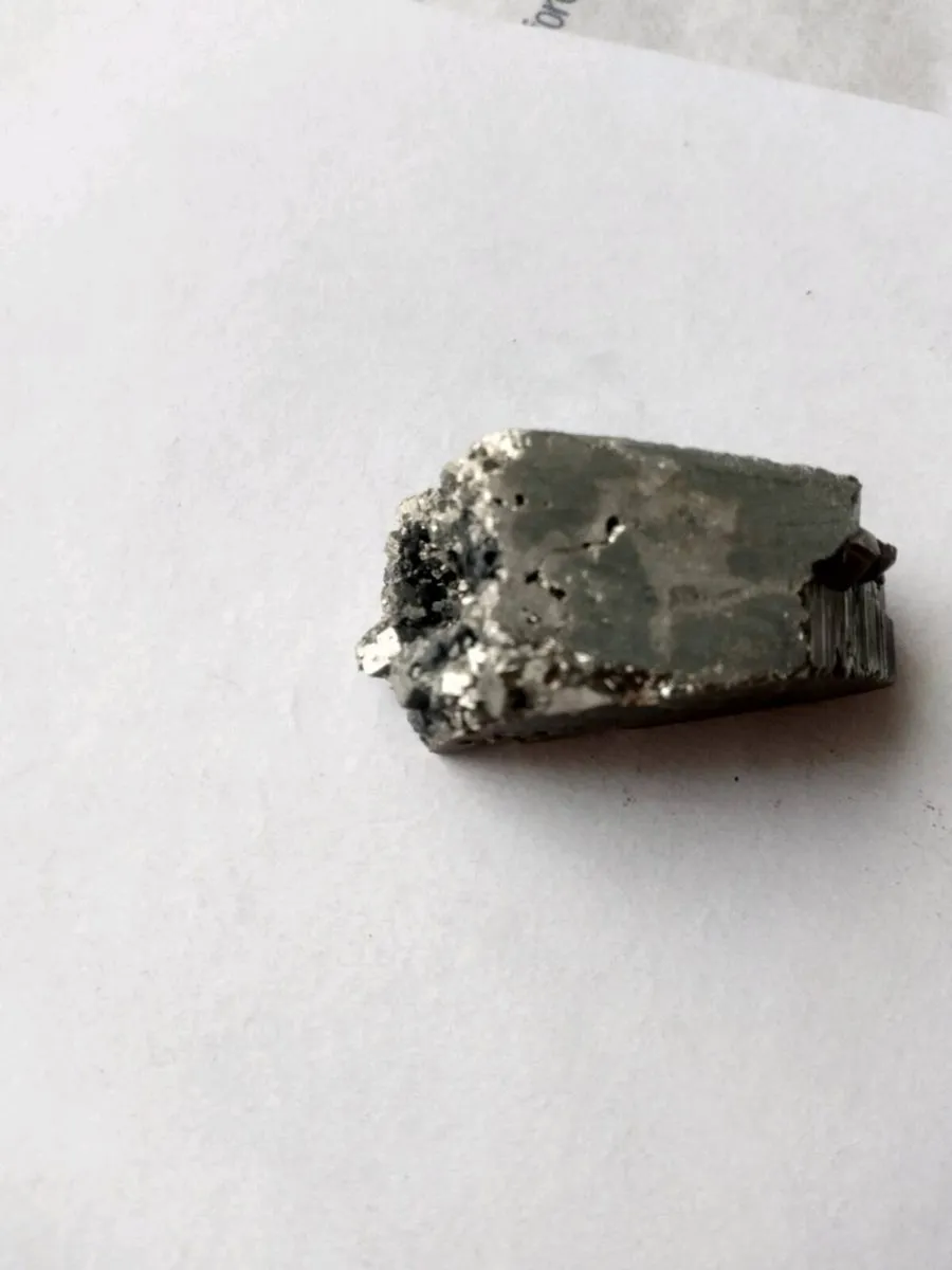 Old Italian cut mineral block/ nugget - Image 3