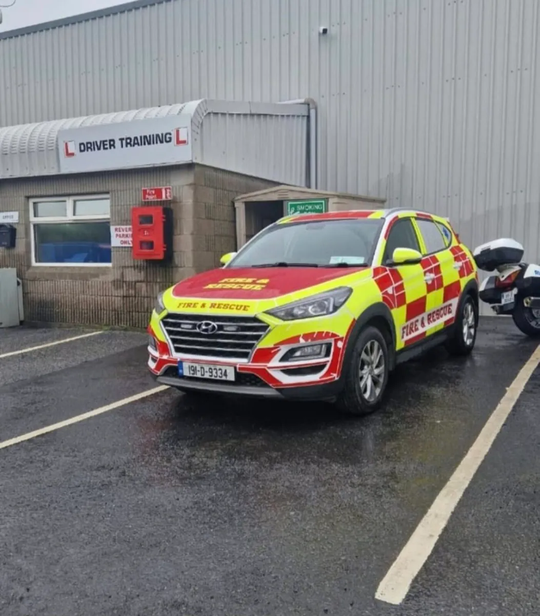 Hyundai tuscon commercial jeep - Image 3