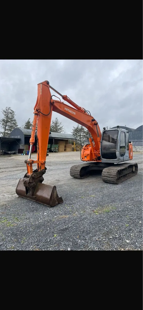 Hitachi EX 135 - Image 1