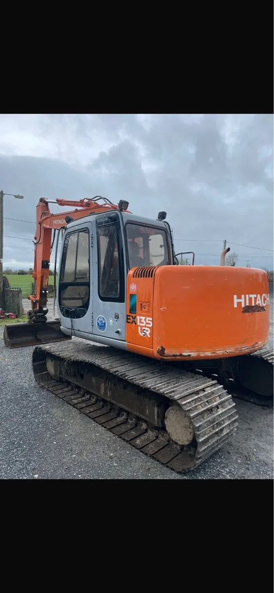 Hitachi EX 135 - Image 4