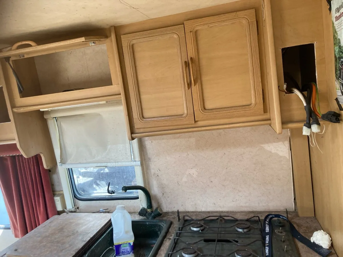 Camper /motorhome interior and presses - Image 1