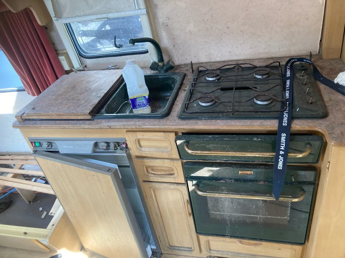 Camper /motorhome interior and presses - Image 2