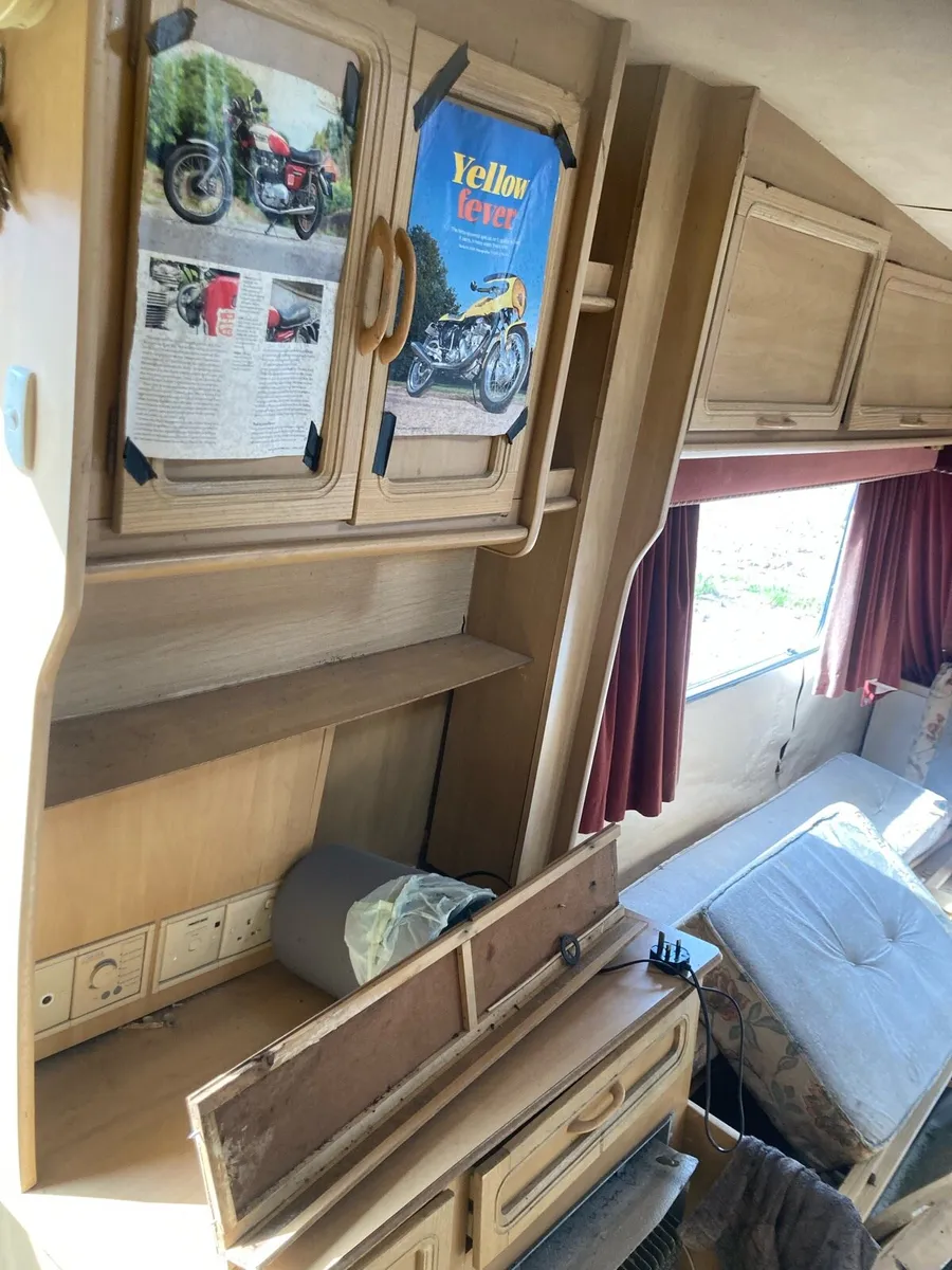 Camper /motorhome interior and presses - Image 3