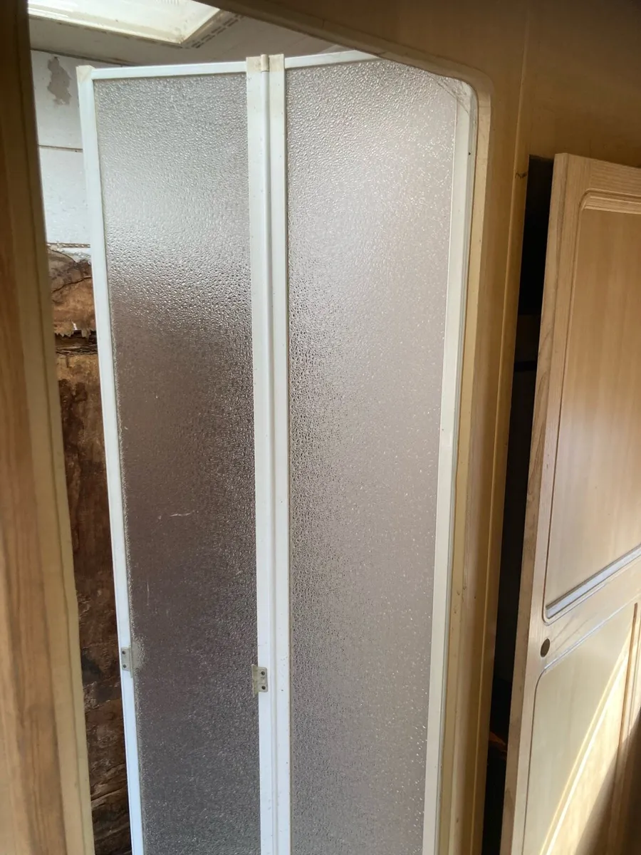 Camper /motorhome interior and presses - Image 4