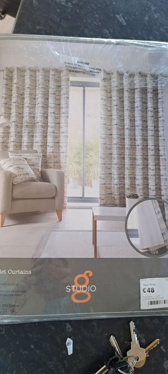 Curtains - Image 3