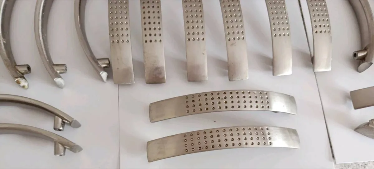 22 Curved Kitchen Cupboard Handles - Image 1