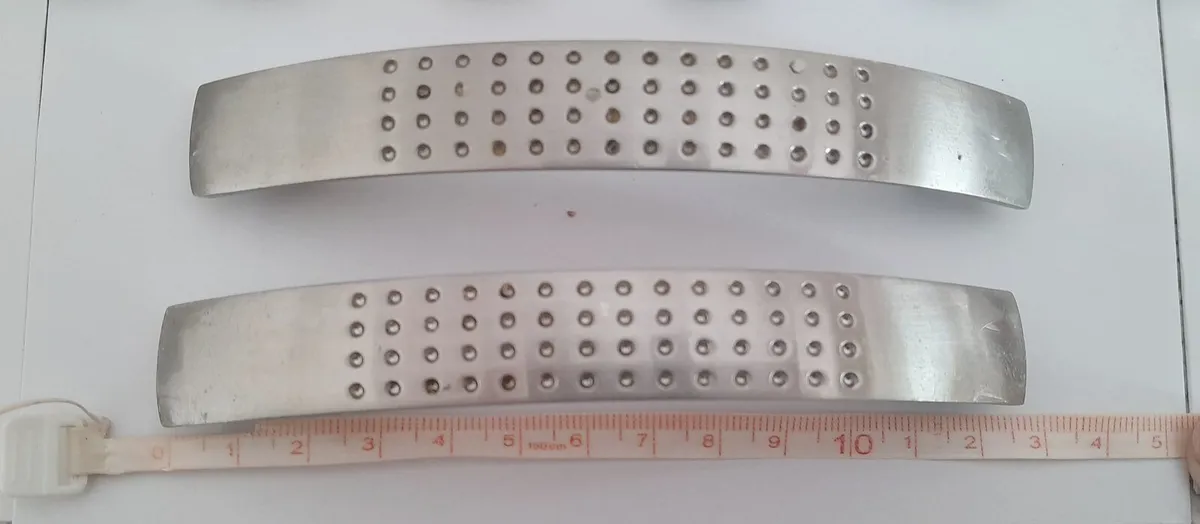 22 Curved Kitchen Cupboard Handles - Image 2