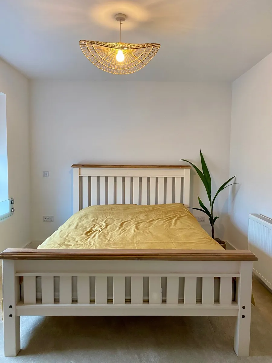 Excellent solid wood king size bed frame & mattres - Image 3