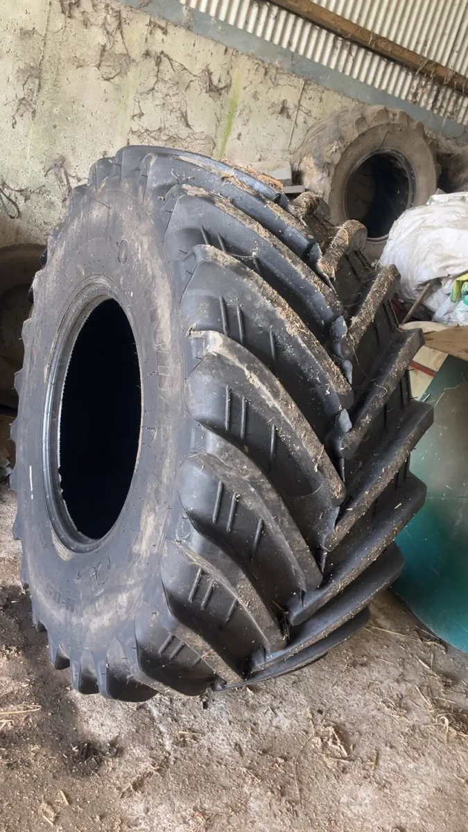 slurry tanker tyres - Image 1