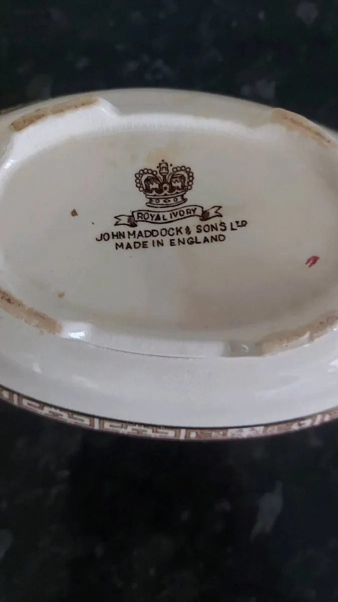 Antique Royal Ivory gravy boat - Image 4