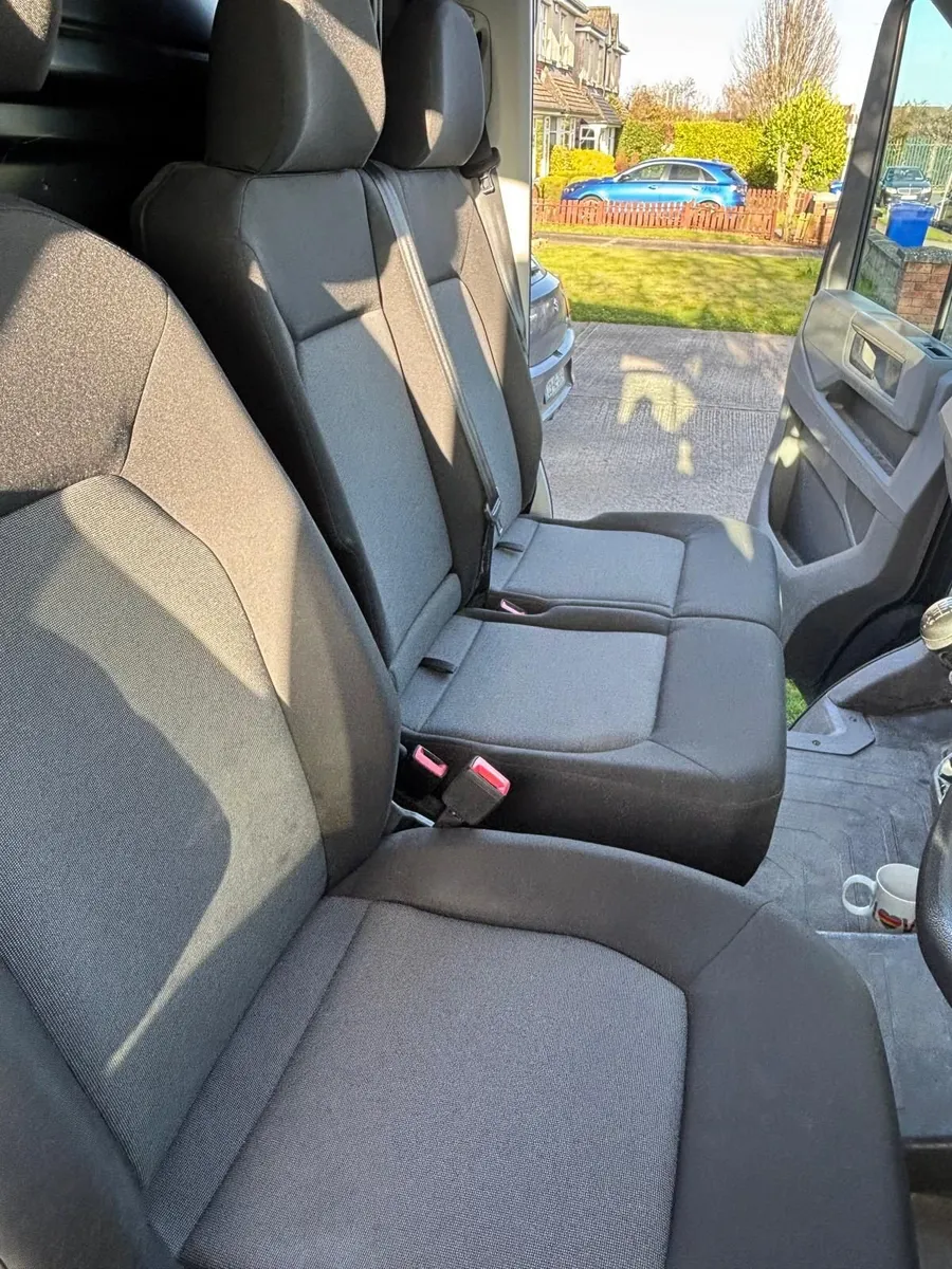 Volkswagen Crafter 30 MWB 140hp M6F - Image 4