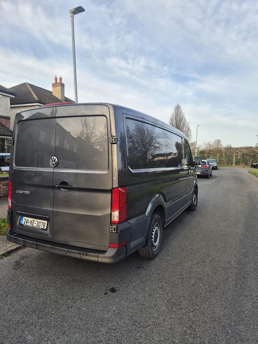 Volkswagen Crafter 30 MWB 140hp M6F - Image 2