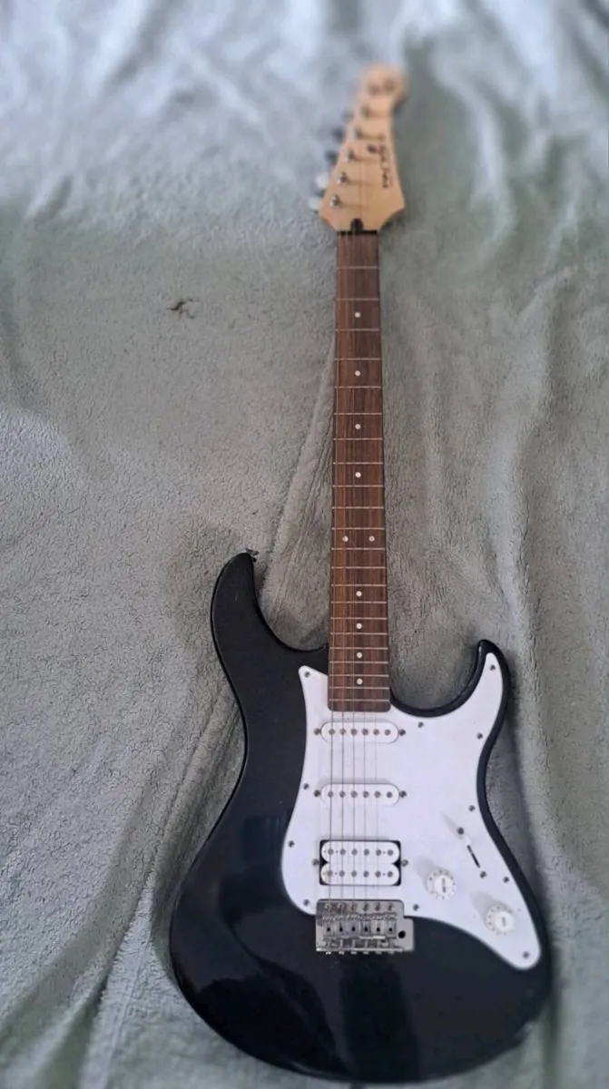Yamaha Pacifica BL Electric guitar - Image 1